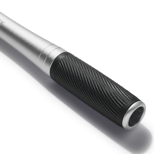 Anti-Slip Grips | To create a safer, easier to use rope, our handles have silica gel grips at the end to help increase stability even during intense movements.