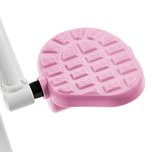 SELF-LEVELING FOOT PEDALS | Self leveling pedals make it super easy to get your feet on and off the NO. 077S.