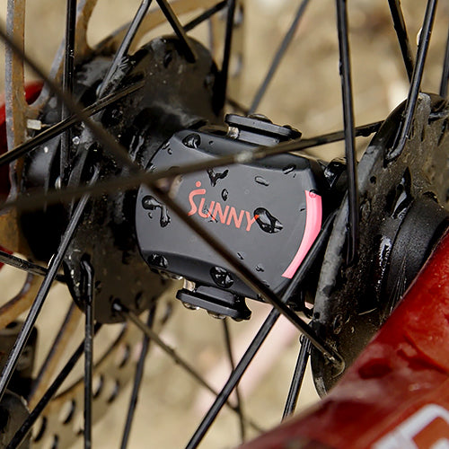 OUTDOOR CYCLING | If using the outdoor cycling, we recommend that you secure the sensor onto the flywheel axle instead.