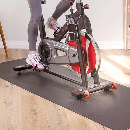 NON-SLIP | High -density, non-slip performance mat provides unmatched durability and cushion. The unique design and textured material create an excellent balance of toughness and stability.