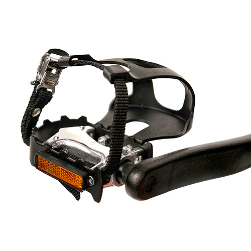 CLIP-IN/CAGED PEDALS | Ensure your feet are securely in place with these dual-sided clip-in pedals and foot cage feature. The dual-sided pedals are compatible with cycling shoes and will accommodate both high-performance clipless cleats and traditional fitness shoes.