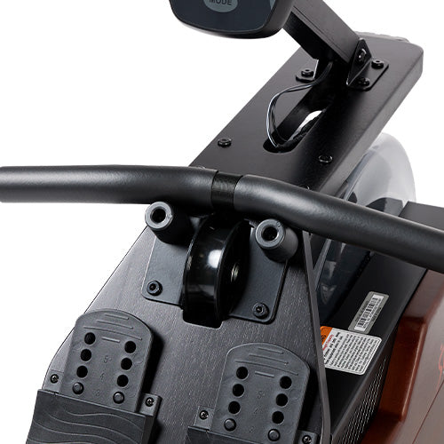 DYNAMIC RESISTANCE | With dynamic resistance and a water flywheel, the harder you row, the more resistance you’ll get — so it automatically adjusts to the strength and skill of each individual.