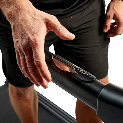PULSE SENSORS | Grab the easy-to-reach pulse grips while exercising to track your heart rate in real time. Use the heart-rate data to customize your preset and custom workout programs.