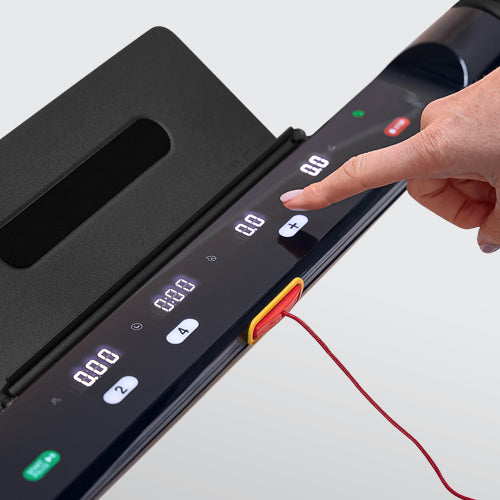 DIGITAL MONITOR | View your time, distance, speed, and calories burned all at the same time. Use the integrated pedometer to track your steps during each exercise session.