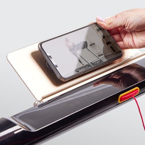 DEVICE HOLDER | Mount your favorite devices on the treadmill by using the convenient tablet holder.